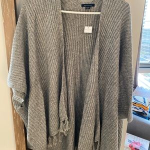 American Eagle Gray sweater